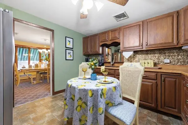 30 Forbes Ave, Burlington, MA 01803