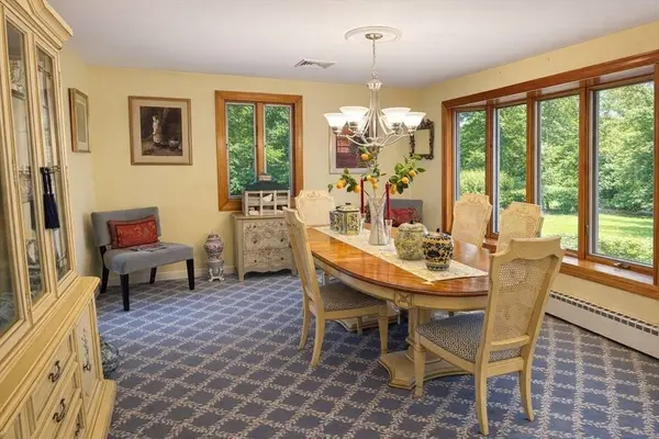 30 Forbes Ave, Burlington, MA 01803