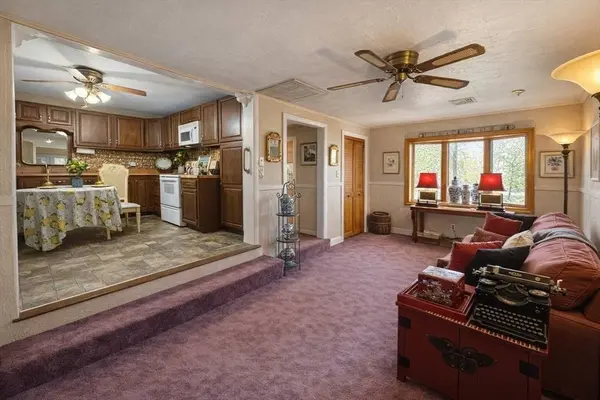 30 Forbes Ave, Burlington, MA 01803