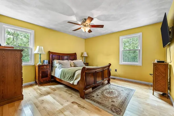 10 Battlemarch Way, Woburn, MA 01801