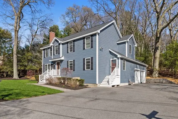 10 Great Pines Ave, Burlington, MA 01803