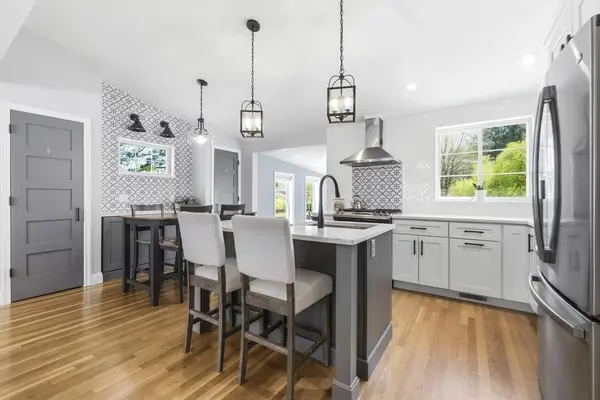 22 Mountain Road, Burlington, MA 01803
