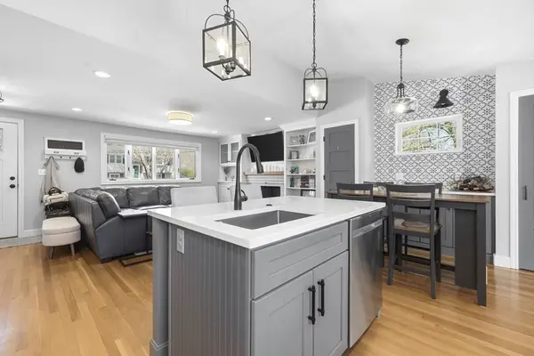 22 Mountain Road, Burlington, MA 01803