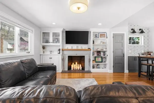22 Mountain Road, Burlington, MA 01803