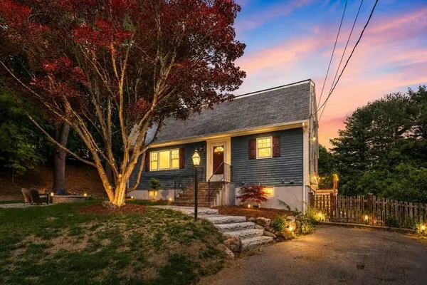 34 Washington Ave, Burlington, MA 01803
