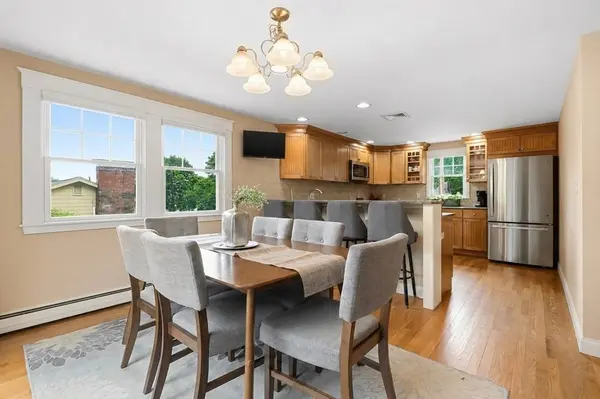 34 Washington Ave, Burlington, MA 01803