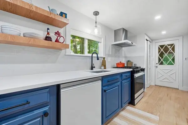 18 Bailey St, Medford, MA 02155