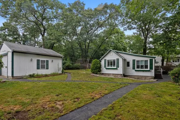 18 Bailey St, Medford, MA 02155