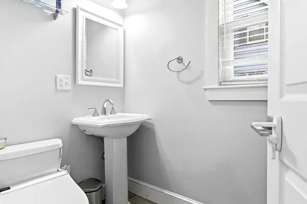 7 Harvard St, Melrose, MA 02176
