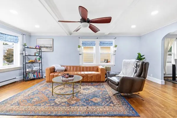 7 Harvard St, Melrose, MA 02176