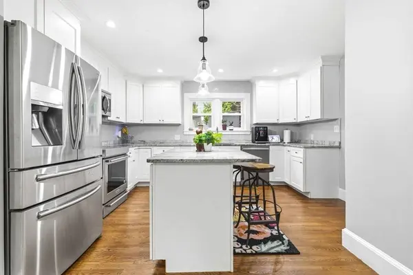 7 Harvard St, Melrose, MA 02176