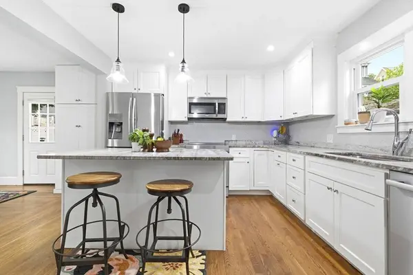 7 Harvard St, Melrose, MA 02176