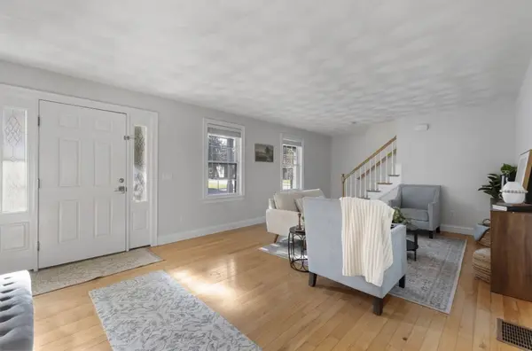 2A Auburn St #2A, Woburn, MA 01801