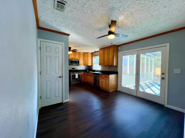 175 Panama DR, Crestview, FL 32536