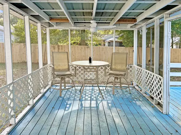 175 Panama DR, Crestview, FL 32536