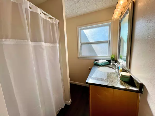 175 Panama DR, Crestview, FL 32536