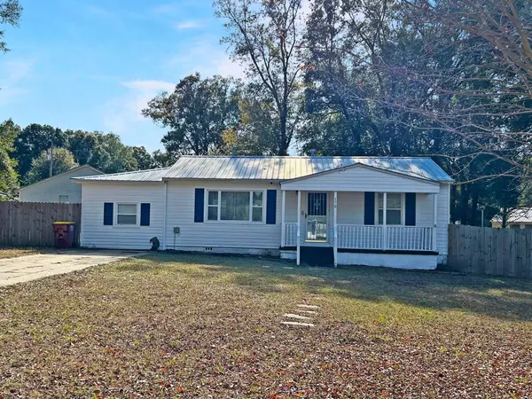 175 Panama DR, Crestview, FL 32536