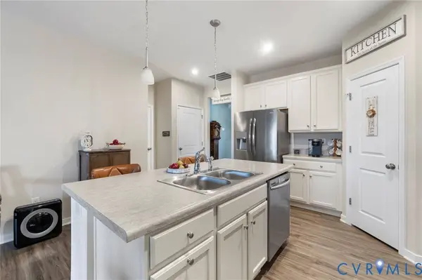 1409 Avondale Woods DR, Richmond, VA 23235