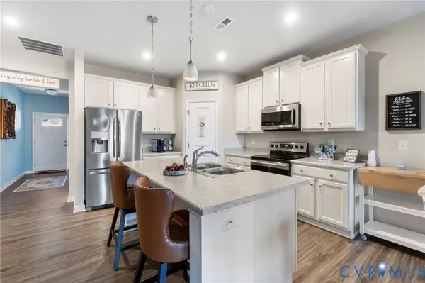 1409 Avondale Woods DR, Richmond, VA 23235