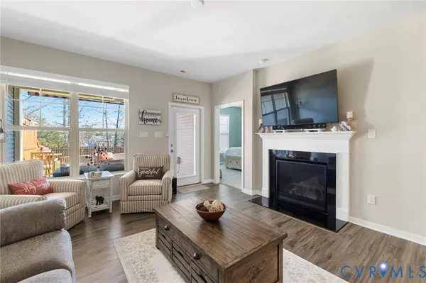 1409 Avondale Woods DR, Richmond, VA 23235
