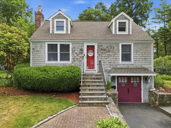 104 Higgins Rd, Framingham, MA 01701
