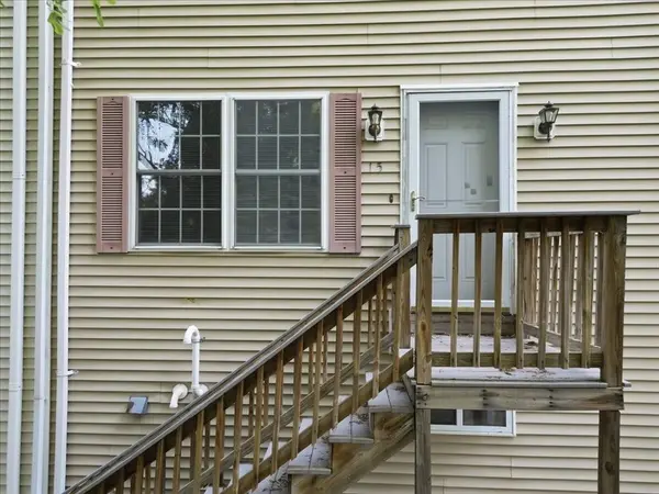 37 Glen Ave #15, Chelmsford, MA 01821