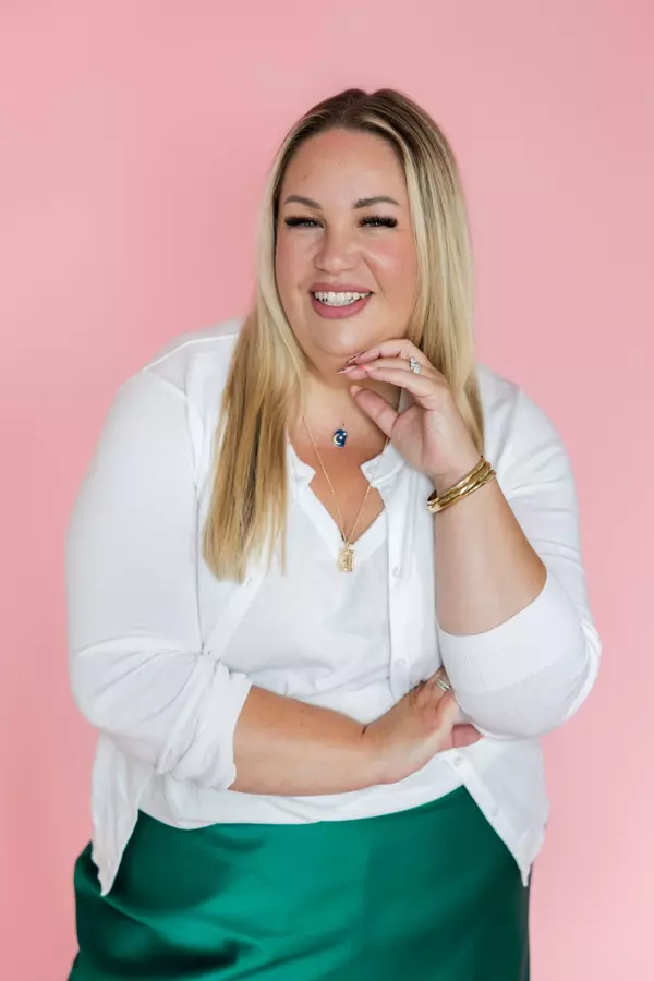 feature image of Your Real Estate Bestie in Southern Maine: How I Help Buyers & Sellers Navigate Every Move