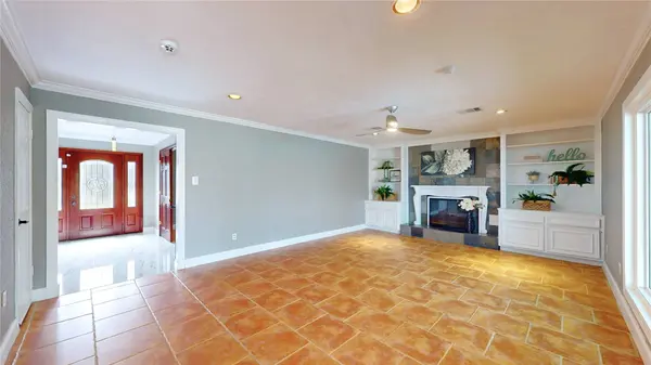 642 N Flamingo DR, Seabrook, TX 77586