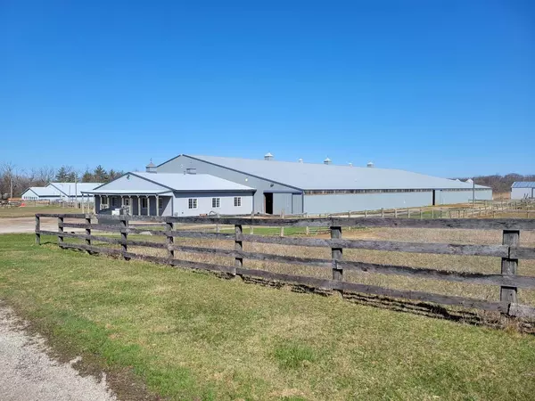 26011 N Rand Road, Wauconda, IL 60084