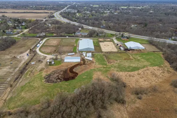 26011 N Rand Road, Wauconda, IL 60084