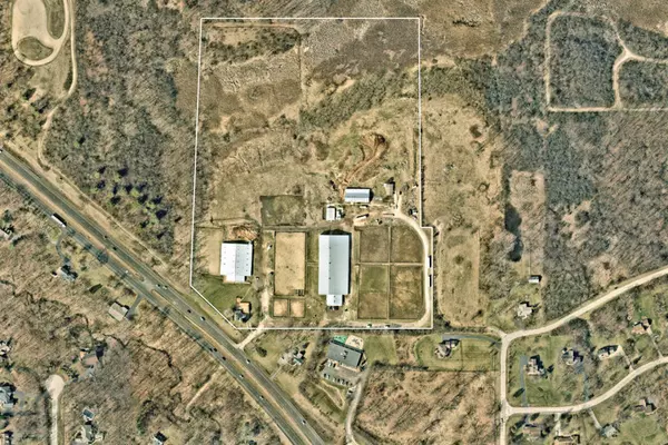 26011 N Rand Road, Wauconda, IL 60084