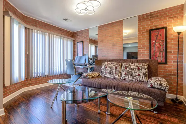 200 Lake Boulevard #457, Buffalo Grove, IL 60089