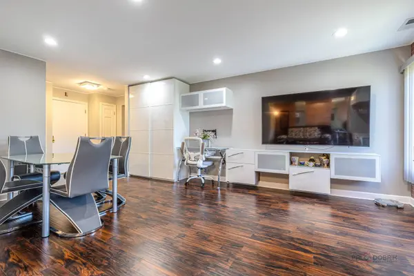 200 Lake Boulevard #457, Buffalo Grove, IL 60089