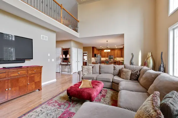 10 Eagle Ridge DR, Hawthorn Woods, IL 60047