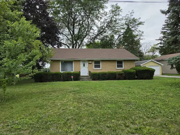 3615 Grandmore AVE, Gurnee, IL 60031