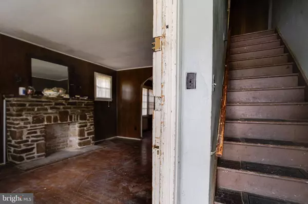 4209 CHATHAM RD, Baltimore, MD 21207