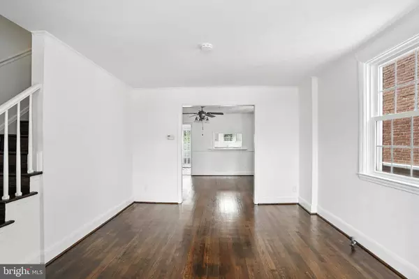 4 N BELLE GROVE RD, Baltimore, MD 21228