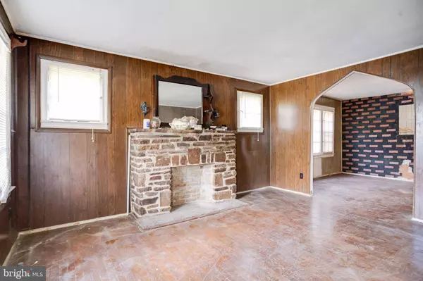 4209 CHATHAM RD, Baltimore, MD 21207