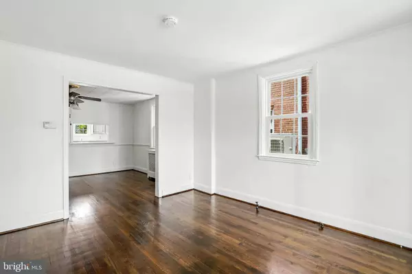 4 N BELLE GROVE RD, Baltimore, MD 21228