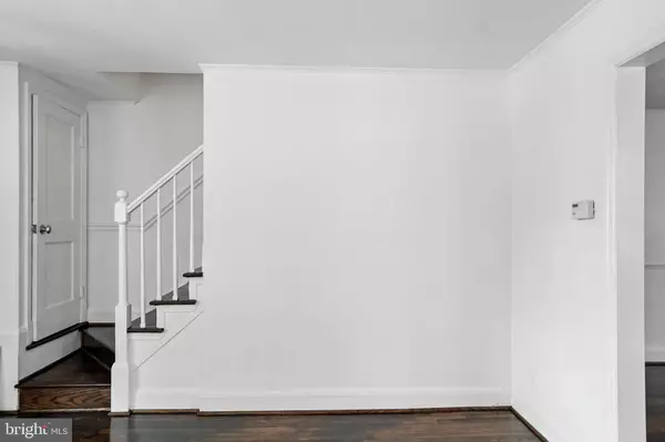 4 N BELLE GROVE RD, Baltimore, MD 21228