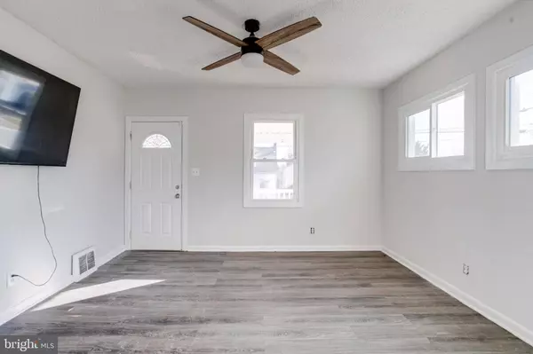 4110 HILLCREST AVE, Baltimore, MD 21225