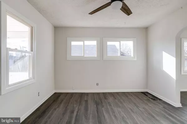 4110 HILLCREST AVE, Baltimore, MD 21225