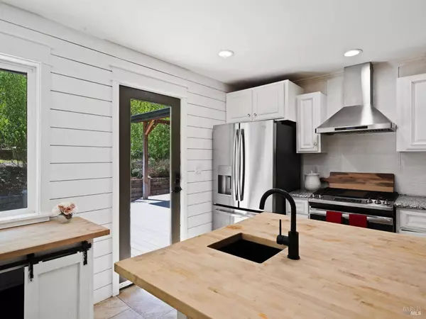 1901 Road B, Redwood Valley, CA 95470