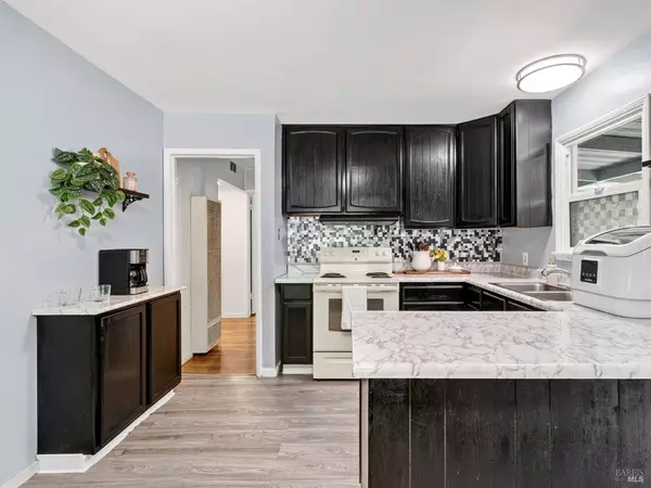 693 Mendocino DR, Ukiah, CA 95482