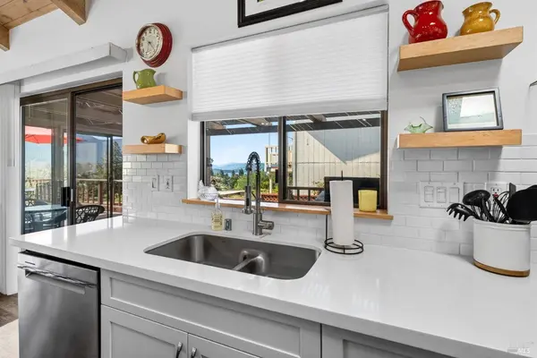 10648 Sunset Ridge DR, Kelseyville, CA 95451