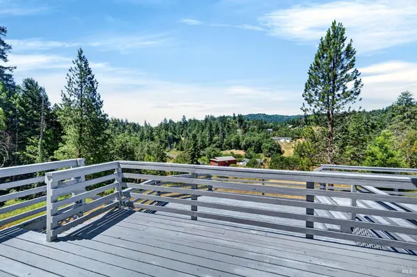 1567 Casteel DR, Willits, CA 95490