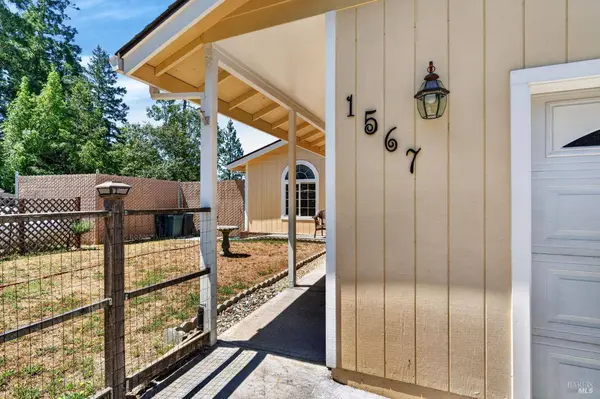 1567 Casteel DR, Willits, CA 95490