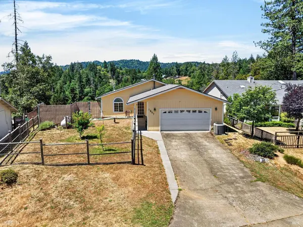 1567 Casteel DR, Willits, CA 95490