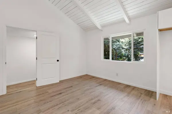 16901 Boice LN, Fort Bragg, CA 95437