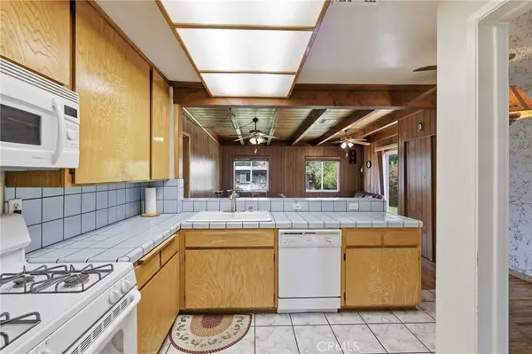 13419 Reliance ST, Arleta, CA 91331